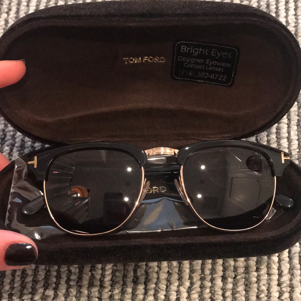 Tom Ford men’s sunglasses worn once !